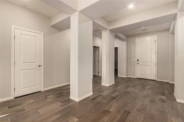 409 Oakey Crest Ridge ST, Henderson, NV 89012