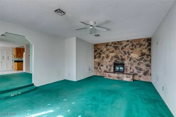 4998 Sandra RD, Las Vegas, NV 89110