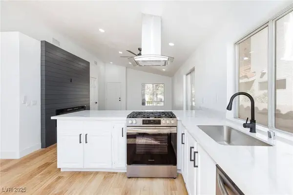 37 Tanglewood DR, Henderson, NV 89012