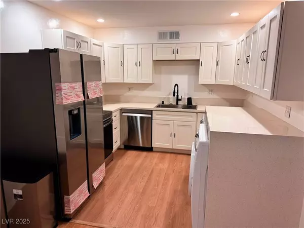 350 E Desert Inn RD #D102, Las Vegas, NV 89109