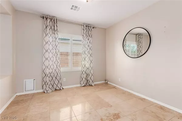 7301 Royal Melbourne DR, Las Vegas, NV 89131