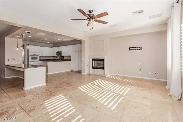 7301 Royal Melbourne DR, Las Vegas, NV 89131