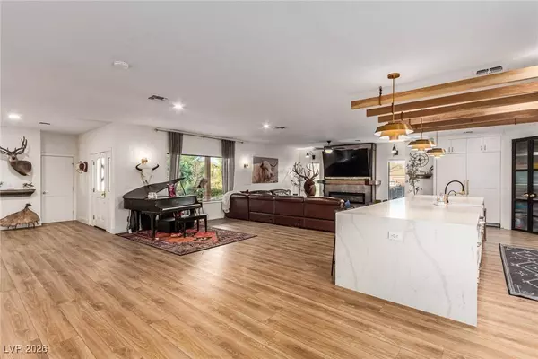 6681 Mustang ST, Las Vegas, NV 89131