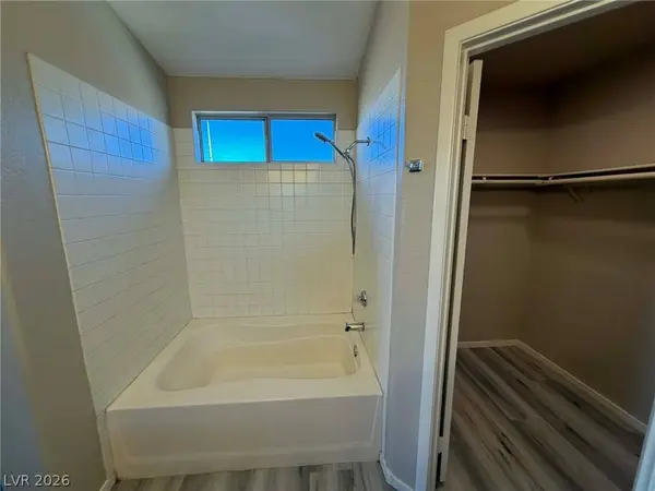 2769 Desert Stream CT, Las Vegas, NV 89156