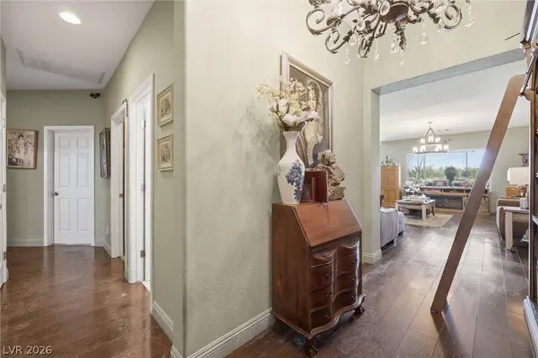 3895 Galiceno DR, Las Vegas, NV 89122