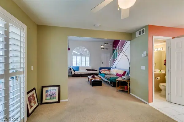 8072 W Rochelle AVE, Las Vegas, NV 89147