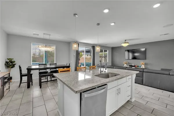 9267 Bluemist Falls ST, Las Vegas, NV 89123