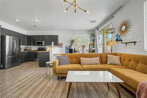 7252 Forest Village AVE, Las Vegas, NV 89113