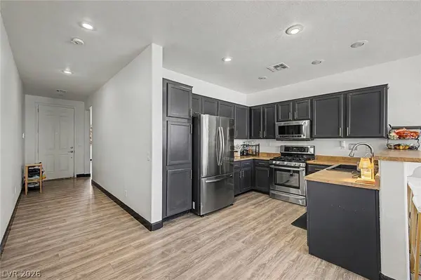 7252 Forest Village AVE, Las Vegas, NV 89113