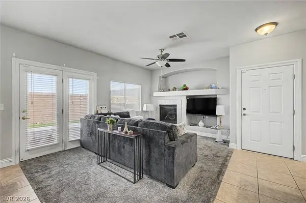 6721 Lookout Lodge LN #2, North Las Vegas, NV 89084