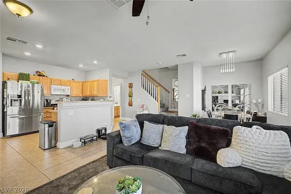 6721 Lookout Lodge LN #2, North Las Vegas, NV 89084