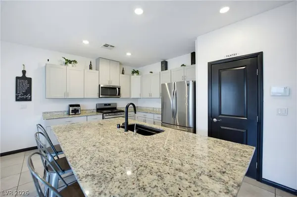 942 Twincrest AVE, North Las Vegas, NV 89032