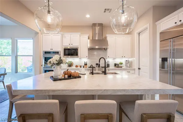 5917 Heaven View DR, Las Vegas, NV 89135