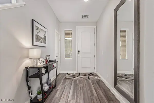 4618 Summer Azure ST, North Las Vegas, NV 89031
