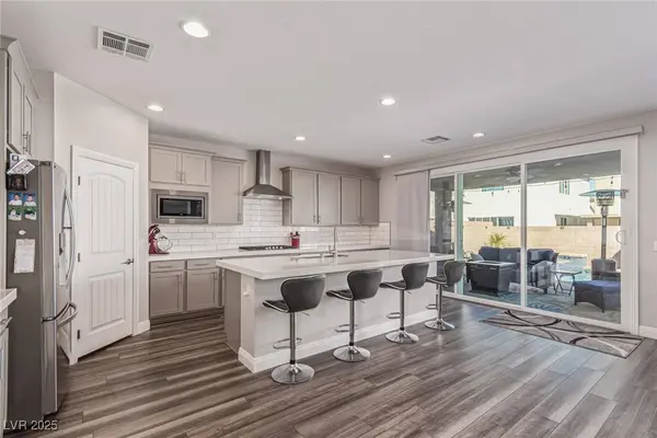 4618 Summer Azure ST, North Las Vegas, NV 89031