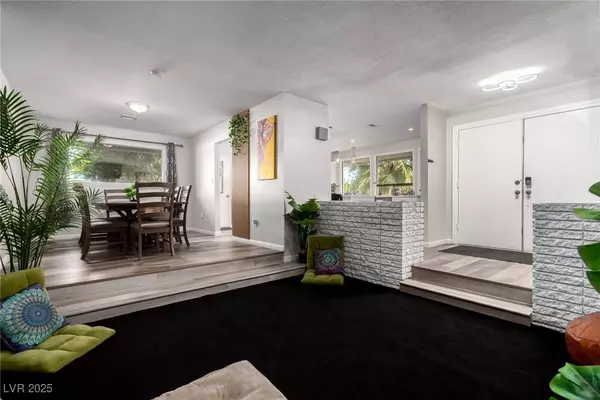 5710 Madre Mesa DR, Las Vegas, NV 89108