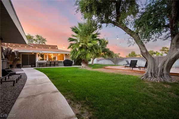 5710 Madre Mesa DR, Las Vegas, NV 89108