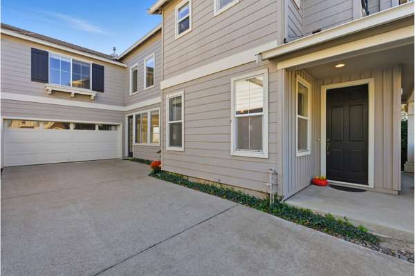East Palo Alto, CA 94303-2545,956 Mouton Cir