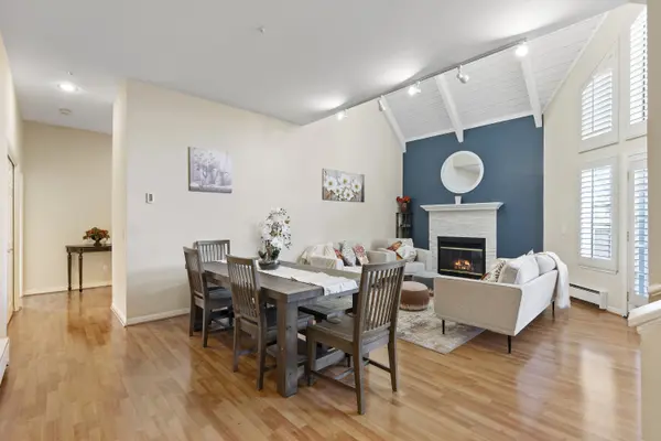 443 College Ave, Palo Alto, CA 94306-1525