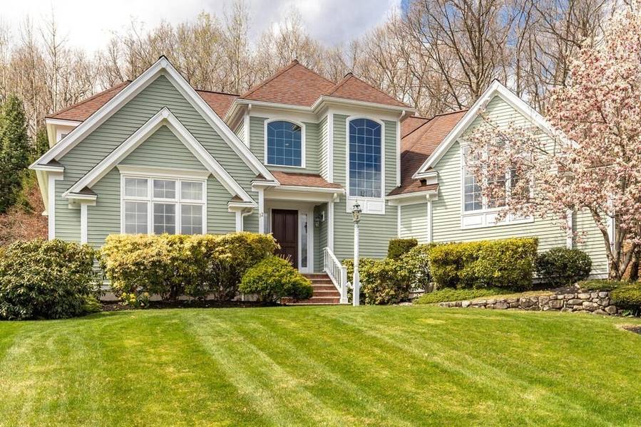 12 Scotland Dr, Andover, MA 01810-2500