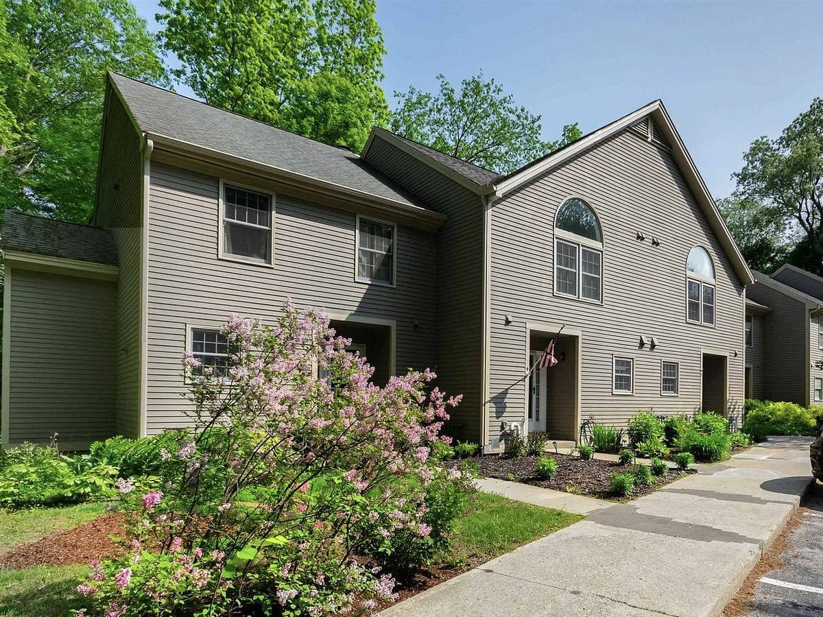 9 Village Falls Way, Merrimack, NH 03054-3660