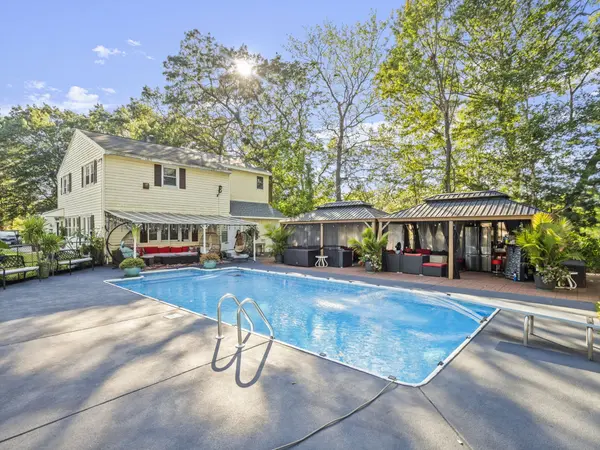97 Groton Rd, North Chelmsford, MA 01863-1620