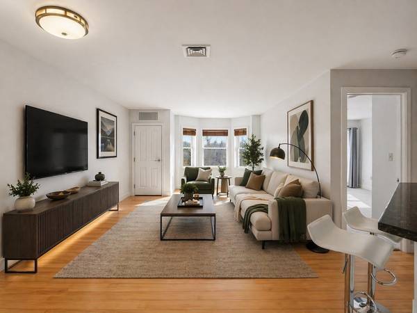 30 Franklin St #327, Malden, MA 02148-4136