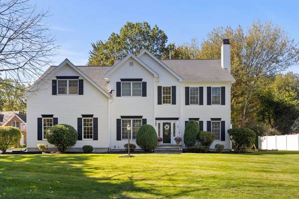 25 Ridge Way, North Andover, MA 01845-4740