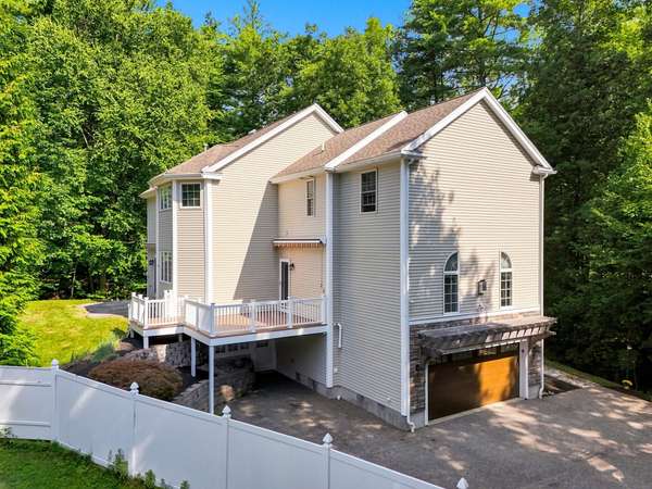 18 Parsonage Hill Rd, Haverhill, MA 01832-1237