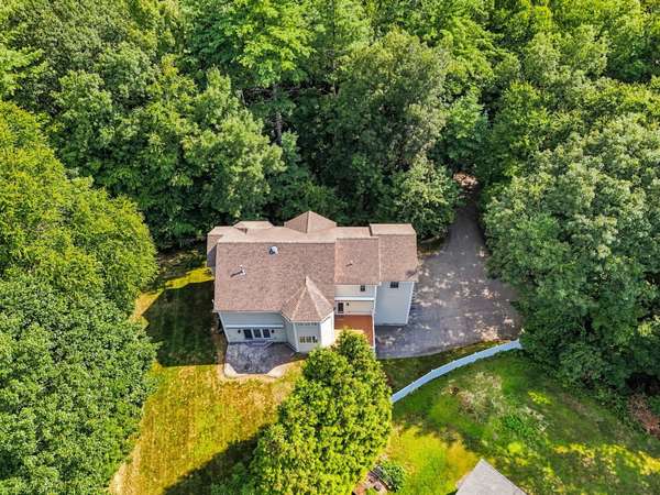 18 Parsonage Hill Rd, Haverhill, MA 01832-1237