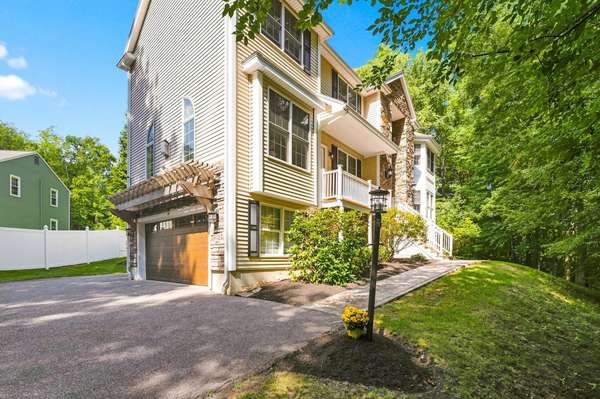 18 Parsonage Hill Rd, Haverhill, MA 01832-1237