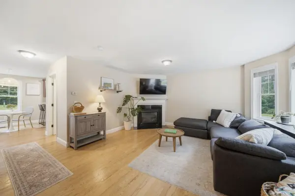 15 Scottie Way, Amherst, NH 03031-2038