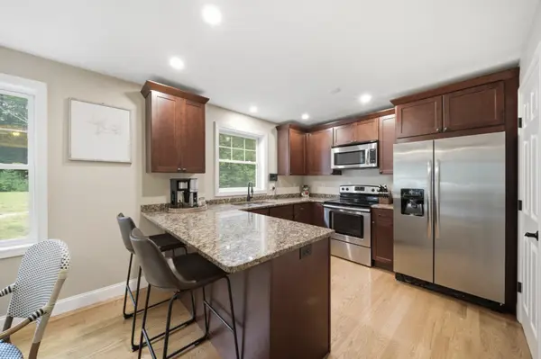 15 Scottie Way, Amherst, NH 03031-2038