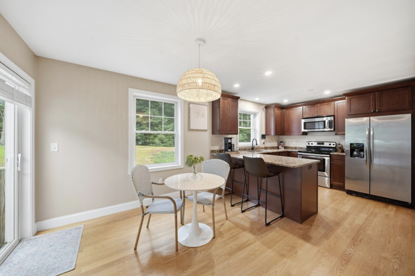 15 Scottie Way, Amherst, NH 03031-2038