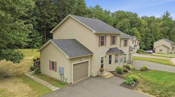 15 Scottie Way, Amherst, NH 03031-2038