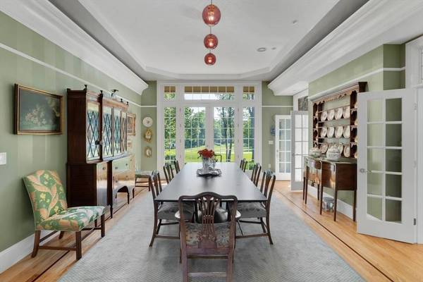 11 Fairway Dr, Andover, MA 01810