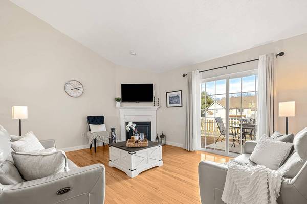 154 Hall RD, Fremont, NH 03044