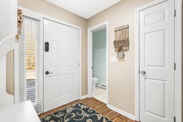 9 Village Falls WAY, Merrimack, NH 03054