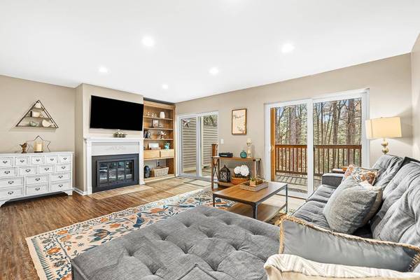 9 Village Falls WAY, Merrimack, NH 03054