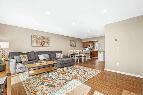 9 Village Falls WAY, Merrimack, NH 03054