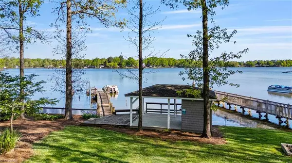 1711 Riverside DR, Lexington, NC 27292