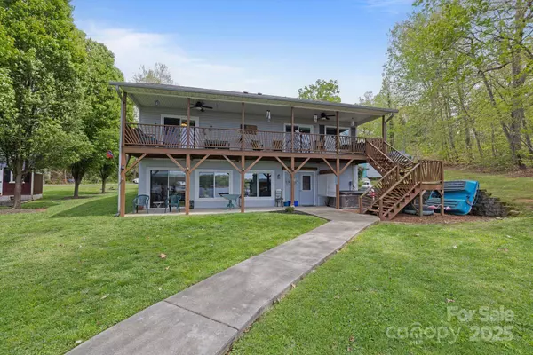 299 Waterway DR, Lexington, NC 27292