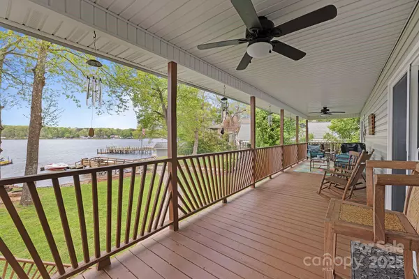 299 Waterway DR, Lexington, NC 27292