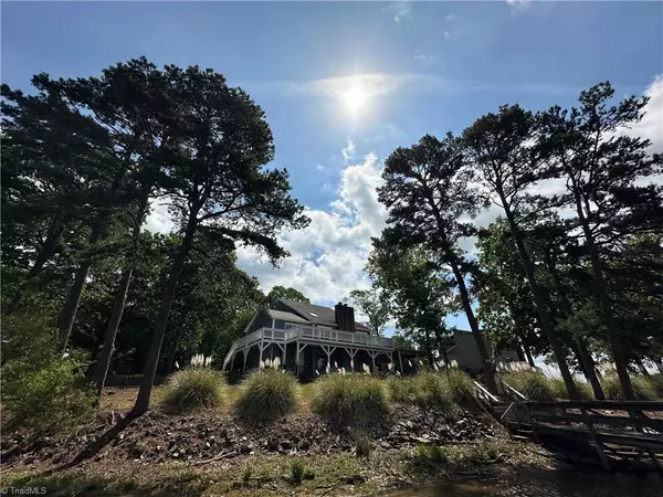 144 Golden Eagle LN, Lexington, NC 27292