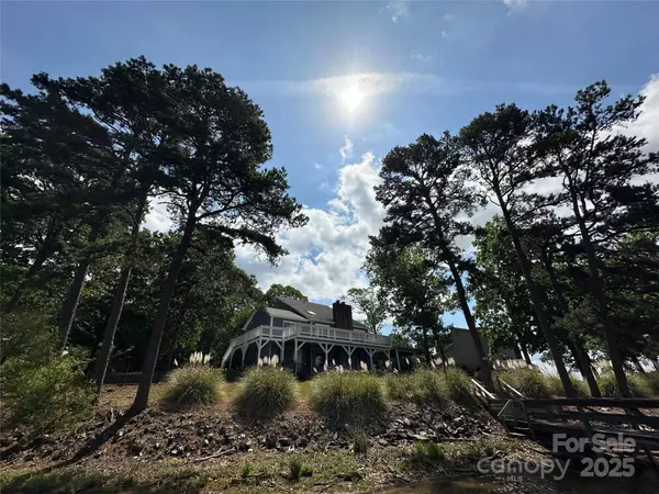 144 Golden Eagle LN, Lexington, NC 27292