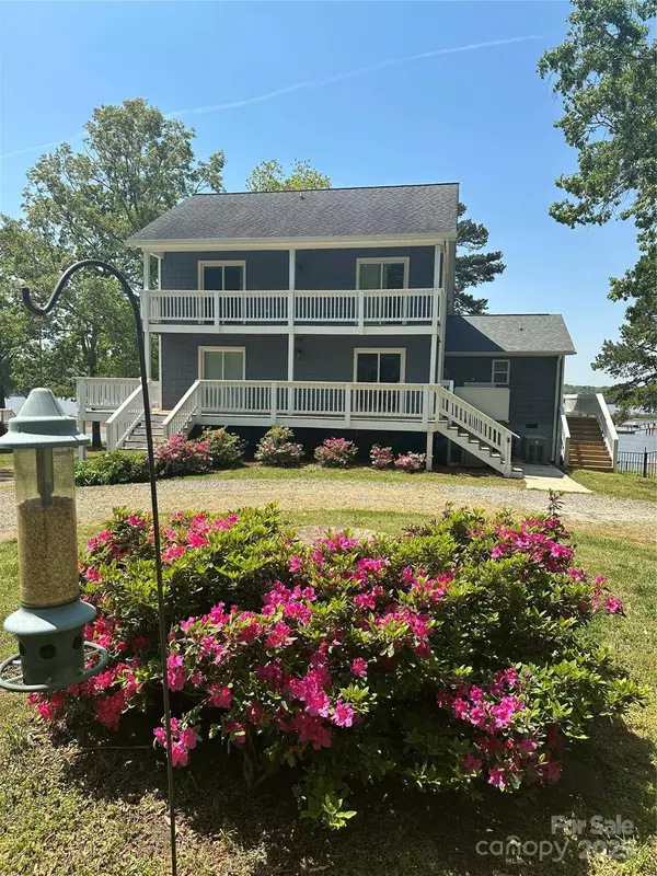 144 Golden Eagle LN, Lexington, NC 27292