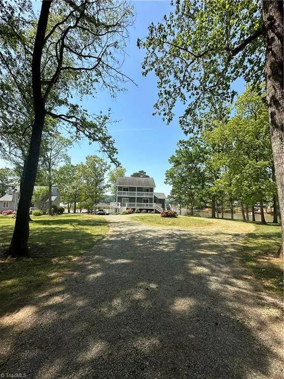 144 Golden Eagle LN, Lexington, NC 27292