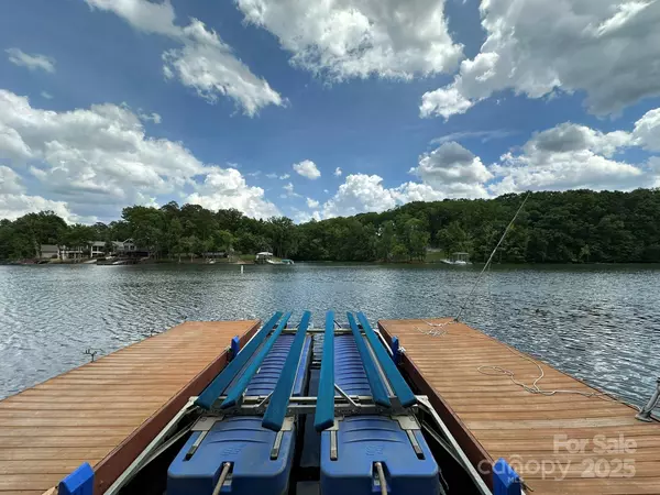 408 Emerald Bay DR, Salisbury, NC 28146