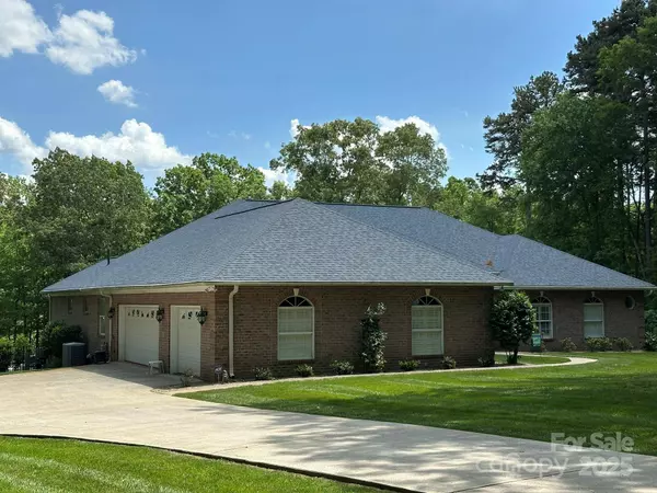 408 Emerald Bay DR, Salisbury, NC 28146