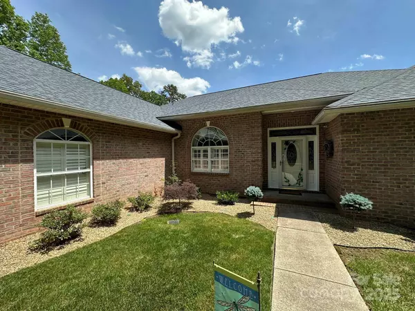 408 Emerald Bay DR, Salisbury, NC 28146